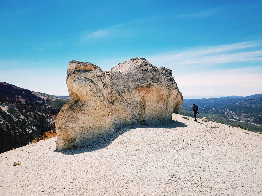 Hiking in Jeinimeni in patagionia chile